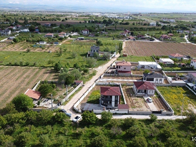 NİĞDE SAZLICA ADANA YOLUNA ÇOK YAKIN 180M2 DUBLEKS VİLLA - Görsel 7