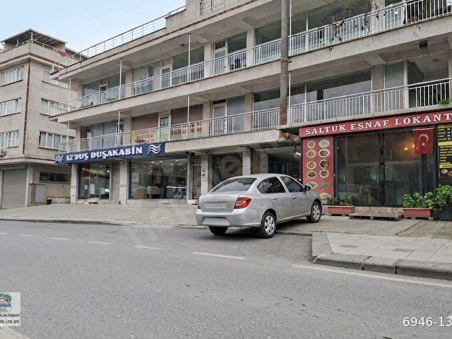 Beylikdüzü Yakuplu’da 310 m² Kiralık Dükkan 12.50 m Cepheli