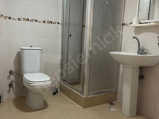 Kahramanlar Fuar kapısı karşısı cadde üzerinde uygun fiyata kiralık - Görsel 10