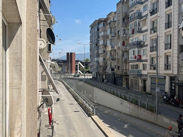 Kahramanlar Fuar kapısı karşısı cadde üzerinde uygun fiyata kiralık - Görsel 20