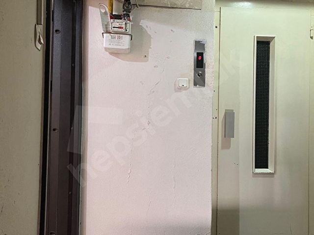 Kahramanlar Fuar kapısı karşısı cadde üzerinde uygun fiyata kiralık - Görsel 28