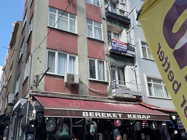 AKSARAY METRO’YA YAKIN MERKEZİ KONUMDA YATIRIMLIK & OTURUMLUK 1+1 SATILIK DAİRE