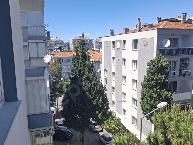 Esenyalida EŞYALI Amerikan koleji ve Katip çelebi hast. yakini