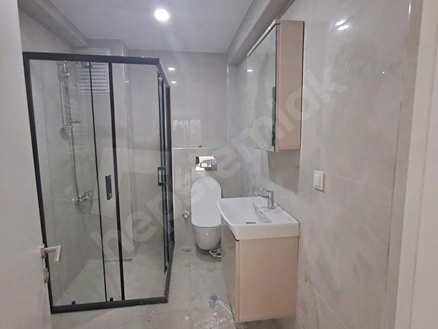 Bahçelievler Yaylada Sıfır 3+1 Ebeveyn Banyolu Ferah Konum - Görsel 12