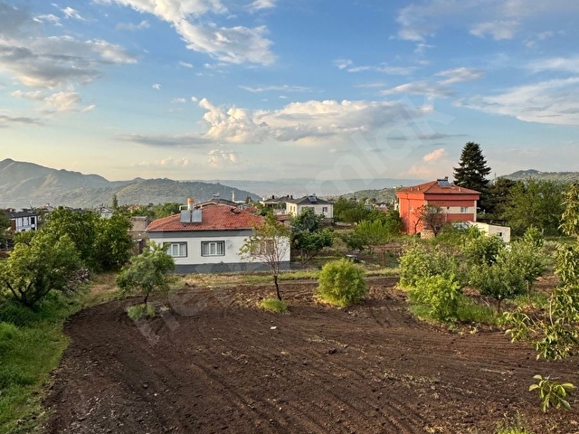 Begendik bağlarında da Kesintisiz Net 1031m² Hazır Villa Parseli