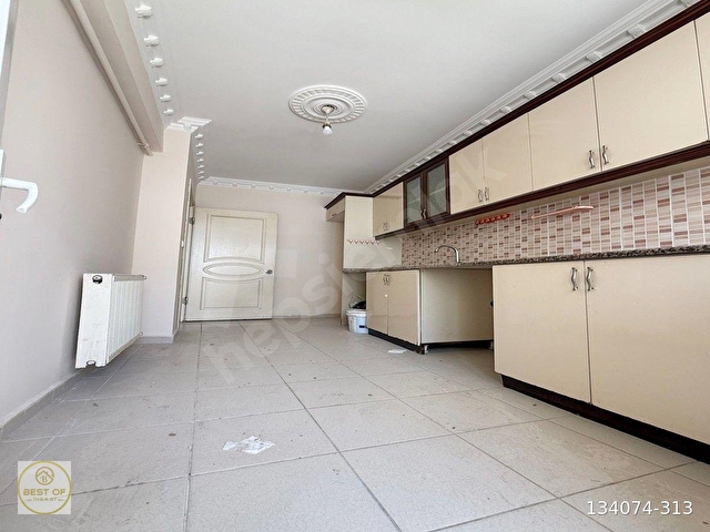 KİRALIK DAİRE MERKEZİ KONUMDA ULAŞIMA YAKIN - Görsel 2
