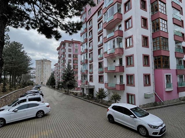 SİTE İÇERİSİNDE DOĞAYLA İÇ İÇE