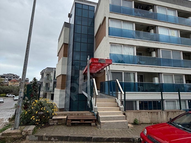 ULUKENT DE İZBANA ÇOK YAKIN 1+1 SATILIK  EŞYALI DAİRE