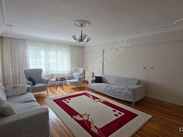 EMEK CADDESİ ÜZERİ,ÖN CEPHE DAİRE