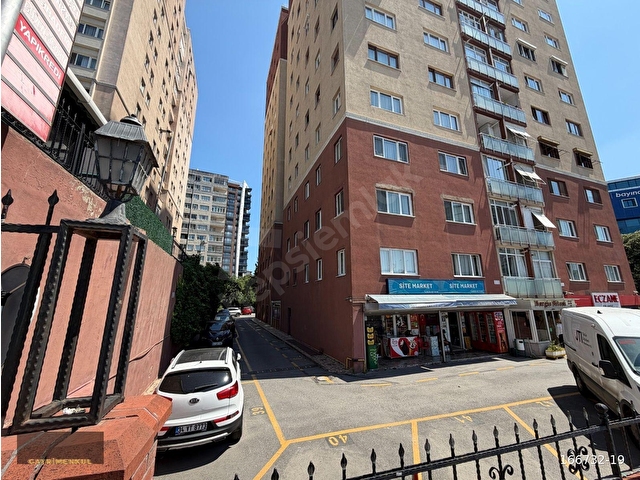 Bostancı Metroya Yakın Güvenlikli Binada Satılık Daire 2+1 - Görsel 4