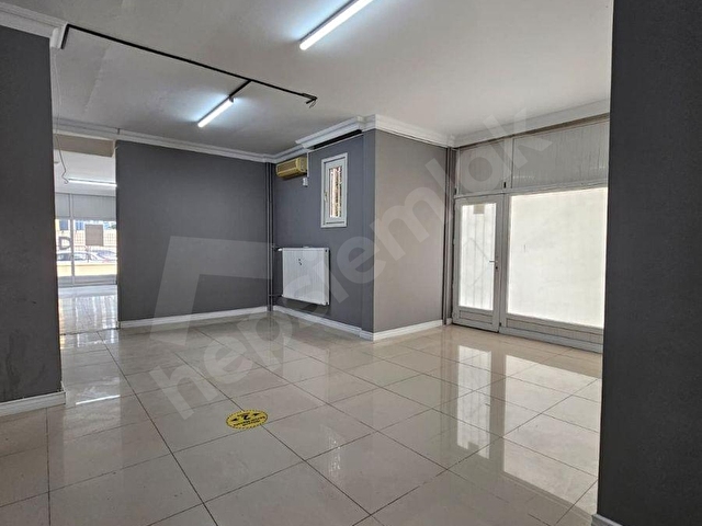 ALTAYÇEŞME SİTE İÇERİSİNDE ÇİFT CEPHE HARİKA KONUM 110M2 DÜKKAN - Görsel 28