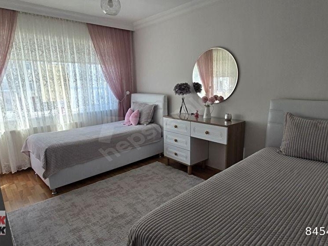 ALAPLI YENİ SİTELERDE Deniz manzaralı YAPILI ARA KAT DAİRE - Görsel 6