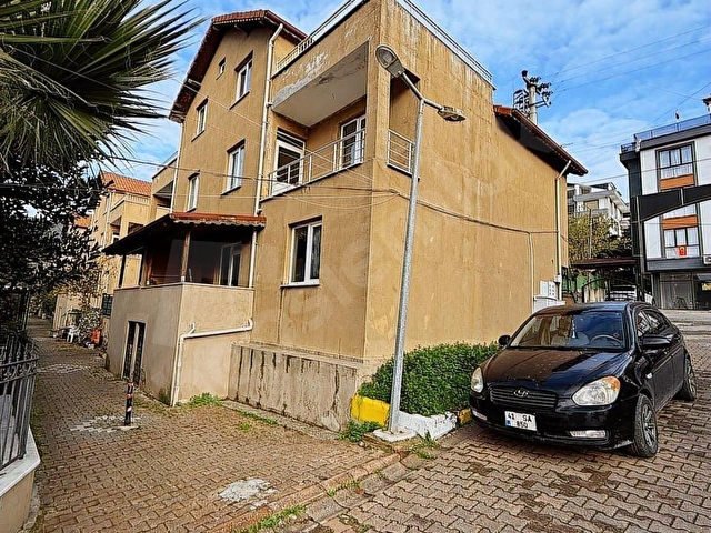 İZMİT KURUÇEŞME VİLLALARI SATILIK 4+2 DENİZ MANZARALI VİLLA - Görsel 9