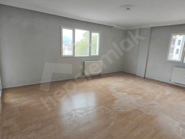 ÇİFT CEPHESİ AÇIK, KÖŞE KONUMLU FERAH VE KULLANIŞLI DAİRE.. - Görsel 2