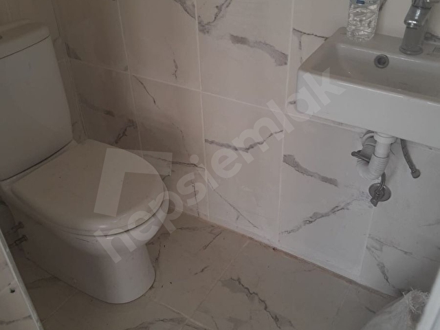 ALTIYOL BOĞAYA YAKIN KUŞ DİLİ CADDESİNDE İNŞAATÇILAR İŞ HANINDA  ÖN CEPHE SATILIK OFİS - Görsel 17