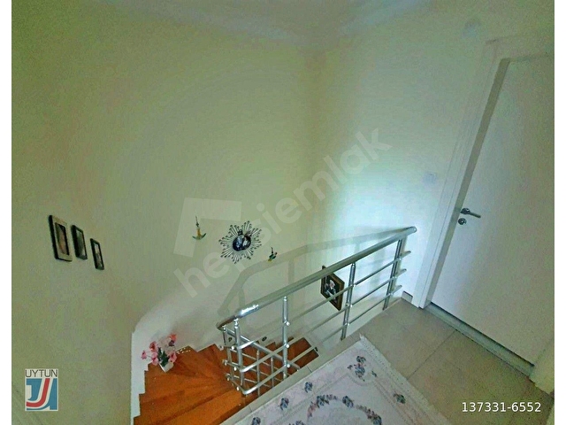 UYTUNDAN GÜREDE OTOPARKLI GENİŞ BAHÇELİ KAPALIMUTFAKLI 2+1 VİLLA - Görsel 11