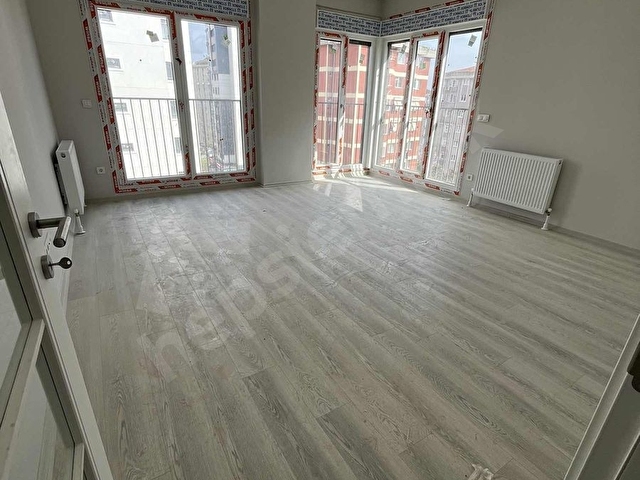 BEYAZDAN BOSTANCIDA MARMARAYA YAKN 2+1 90M YENİ BİNADA FIRSAT