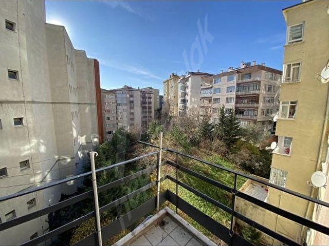 GAYRETTEPE MERKEZİ KONUMDAKİRACISIZ 4+1 ARAKAT DAİRE - Görsel 3