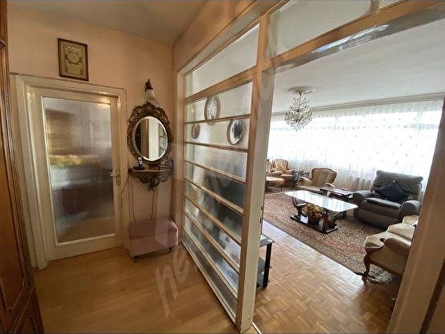 GAYRETTEPE MERKEZİ KONUMDAKİRACISIZ 4+1 ARAKAT DAİRE - Görsel 12