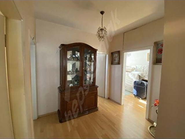 GAYRETTEPE MERKEZİ KONUMDAKİRACISIZ 4+1 ARAKAT DAİRE - Görsel 14