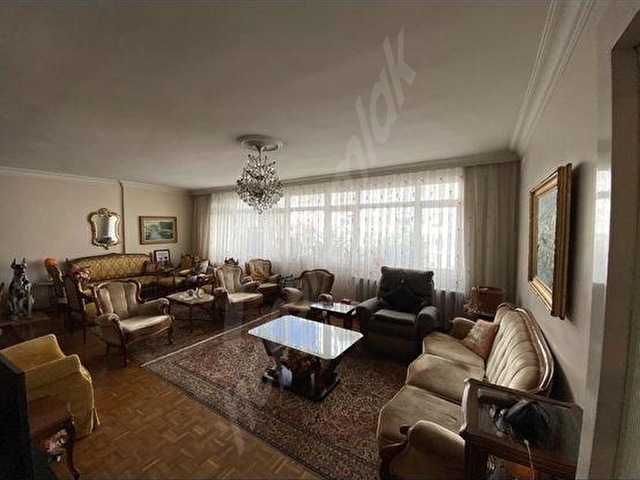 GAYRETTEPE MERKEZİ KONUMDAKİRACISIZ 4+1 ARAKAT DAİRE - Görsel 20
