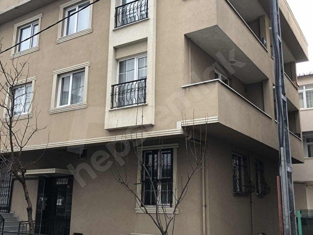 Kayışdağı Merkezde 2+1 yüksek giriş ters dubleks 30.000TL