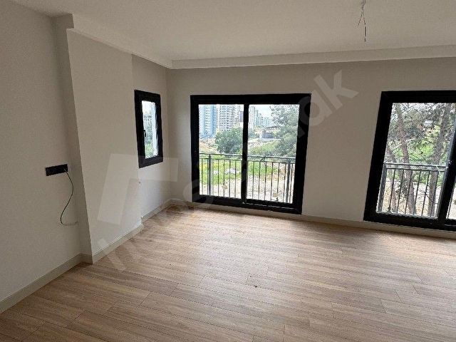 SIFIR TRİBLEKS VİLLA****MODER MİMARİ GENİŞ BALKON BAHÇELİ CAZİP SİTE İÇİ - Görsel 15