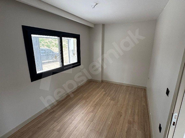 SIFIR TRİBLEKS VİLLA****MODER MİMARİ GENİŞ BALKON BAHÇELİ CAZİP SİTE İÇİ - Görsel 25