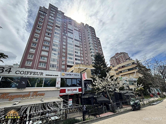 ATAŞEHİR ATA 4 BLOKLARINDA NET 72m2 BALKONLU BÜYÜK TİP BOŞ 1+1