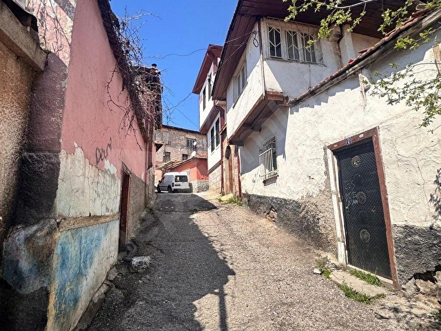 LİDER EMLAKTAN ANKARA KALESİ TARİHİ AHŞAP SATILIK EV - Görsel 15