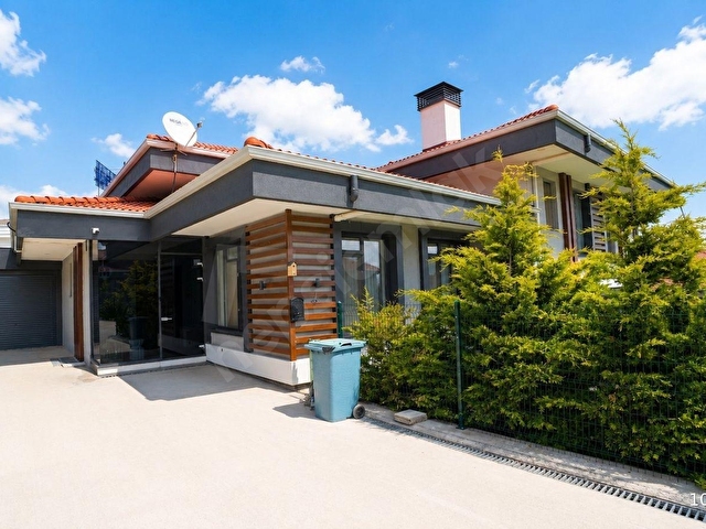İncek Fenerbey Villaları Özel Tasarım 5+2 Villa/Remax Enbatı - Görsel 2