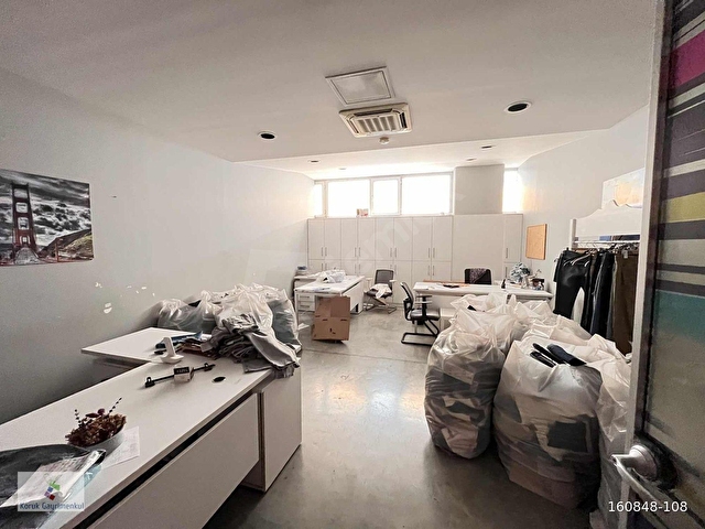 İSKANLI BİNADA OFİS BÖLÜMLERİ HAZIR YAPILI KİRALIK 1100m2 - Görsel 24