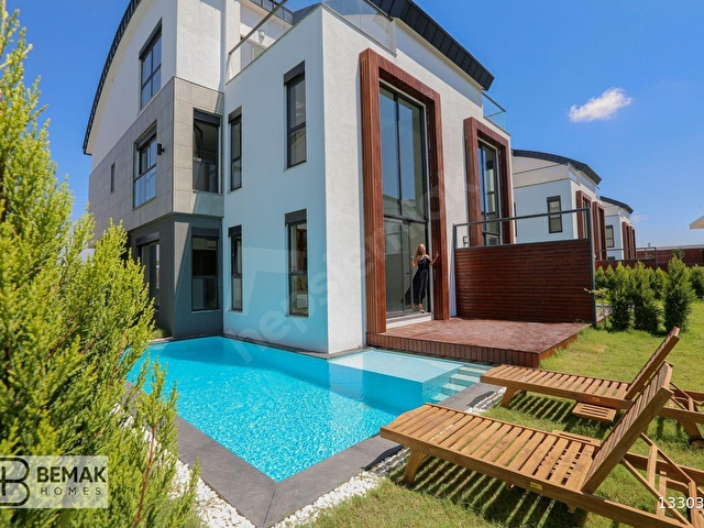 SAHİBİNDEN 5+1 250m2 Balkonlu Satılık Villa SERENITY Projesi