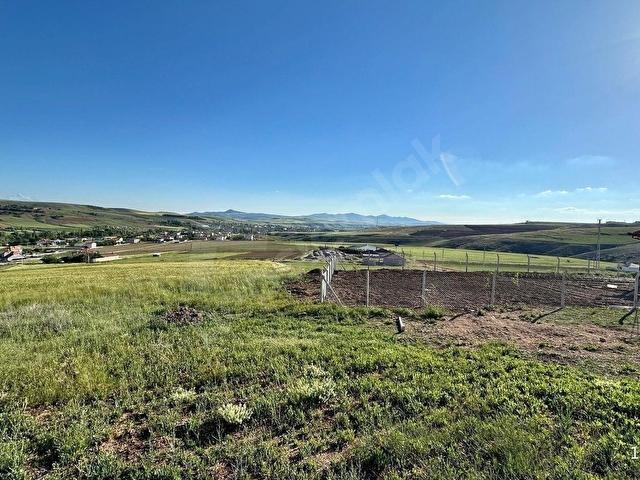 ACİL...! FELAHİYE MERKEZDE 414 M² KÖŞE VİLLA PARSELİ