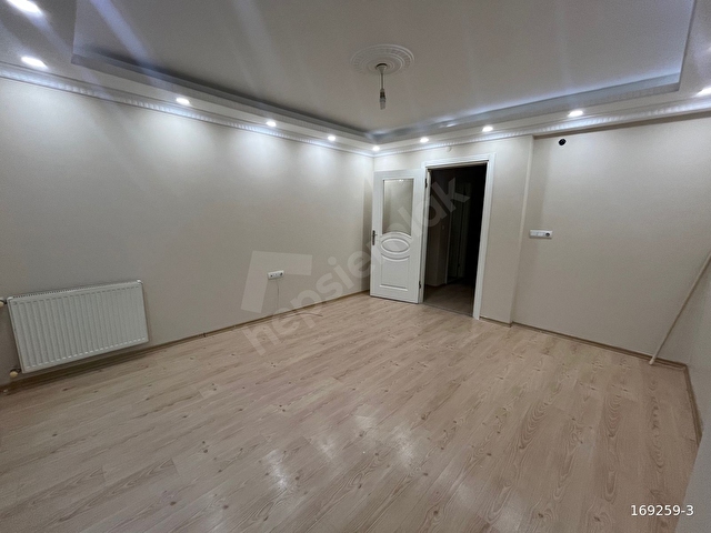 Çırçır mh. Cadde Yakını Balkonlu Manzaralı Satılık Yüksek Giriş - Görsel 4