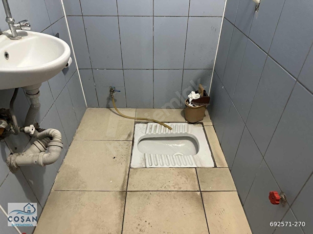 TAHILPAZARI MAHALLESİNDE ÜÇ KATLI TOPLAM 240 M2 KİRALIK DÜKKAN - Görsel 12