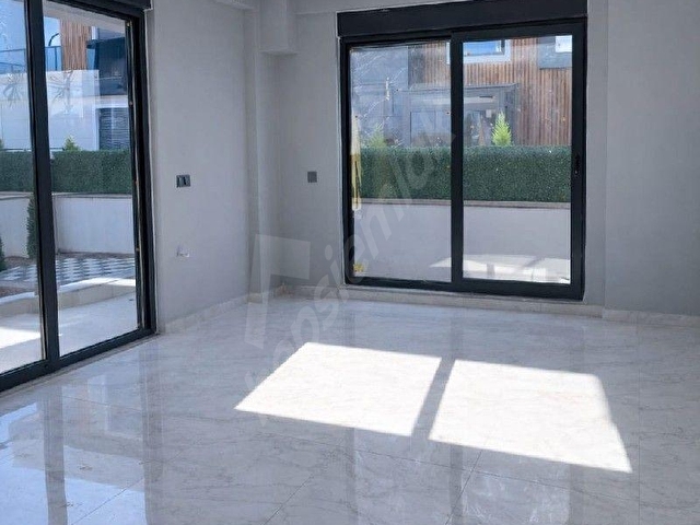 DÖŞEMEALTINDA YERDEN ISITMALI SIFIR 3+1 GİYİNME ODALI MODERN İKİZ VİLLA - Görsel 10