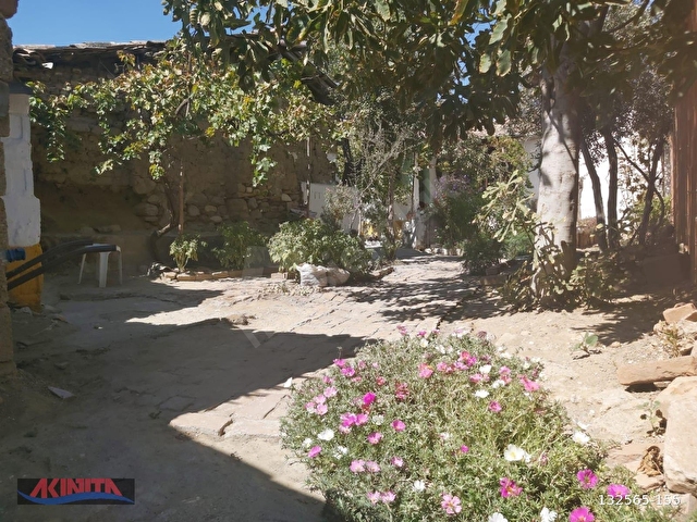 AYDIN GERMENCİK REİSKÖYDE MÜSTAKİL SATILIK KÖY EVİ - Görsel 28