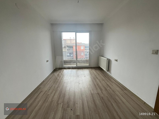 ÇÖZÜM EMLAKTAN MURADİYE SİTE İÇİNDE 2+1 K.MUTFAK KİRALIK DAİRE - Görsel 16