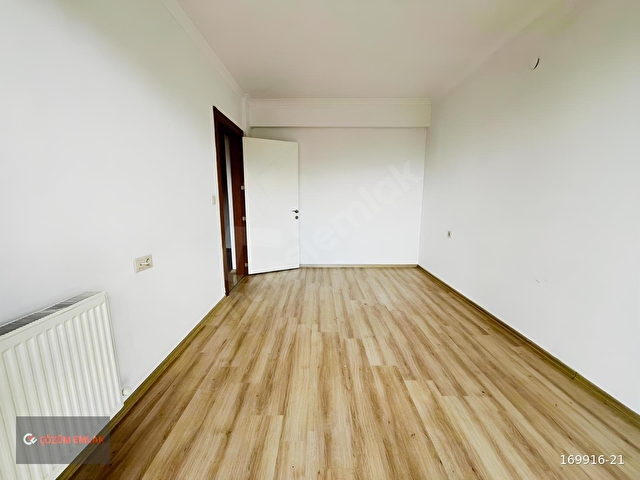 ÇÖZÜM EMLAKTAN MURADİYE SİTE İÇİNDE 2+1 K.MUTFAK KİRALIK DAİRE - Görsel 17