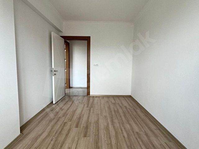 ÇÖZÜM EMLAKTAN MURADİYE SİTE İÇİNDE 2+1 K.MUTFAK KİRALIK DAİRE - Görsel 15