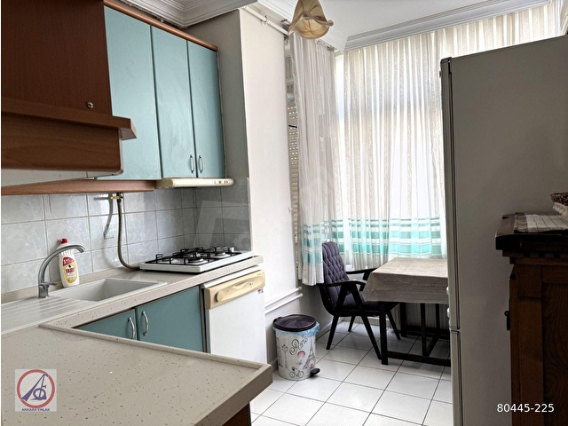 ÜÇKUYULAR İNÖNÜ CADDESİNDE MERKEZİ YERDE EŞYALI - Görsel 9