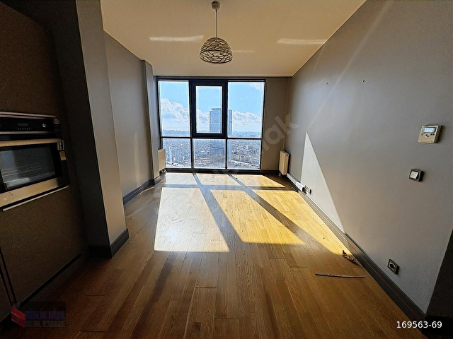 BATIŞEHİR HİRADAN SATILIK 1+1 TEMİZ YÜKSEK KAT HAZIR DAİRE - Görsel 3