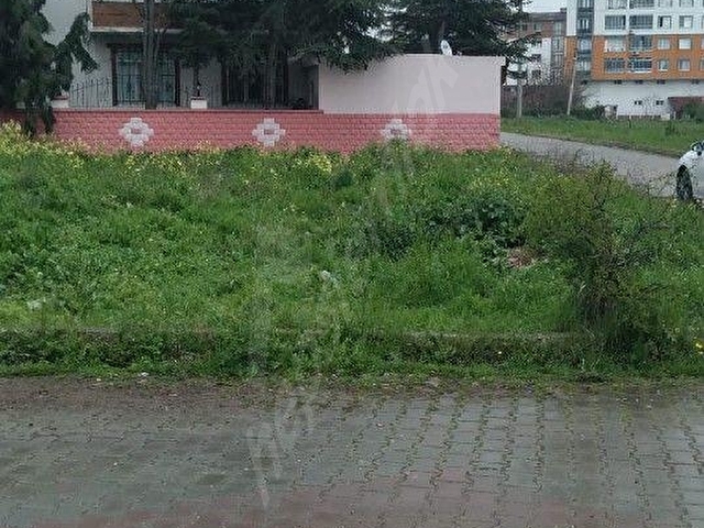 TEKİRDAĞ ERGENE VELİMEŞEDE KÖŞEBAŞI KONUT İMARLI ARSA - Görsel 8