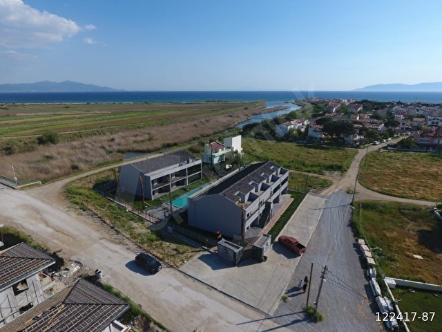 altinovada yapisal celik projede loft 2+1 havuzlu denize 250 m - Görsel 4
