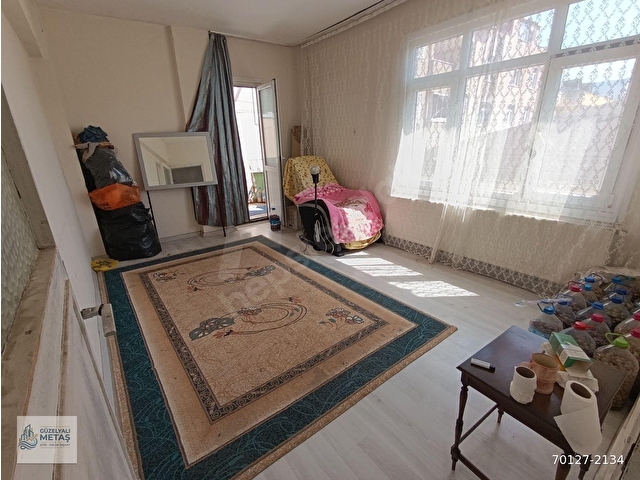 PENDİK GÜZELYALI MAHALLESİNDE SATILIK E-5 YAKIN 1+1 70 M2 5.KAT DAİRE