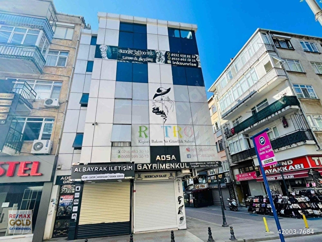 PENDIK ÇARŞIDA YÜKSEK TABELA DEĞERI OLAN TERASLI DUBLEKS OFIS