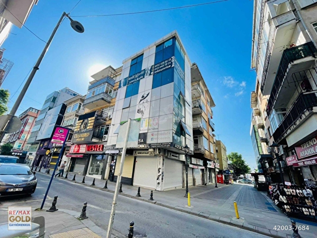 PENDIK ÇARŞIDA YÜKSEK TABELA DEĞERI OLAN TERASLI DUBLEKS OFIS - Görsel 18