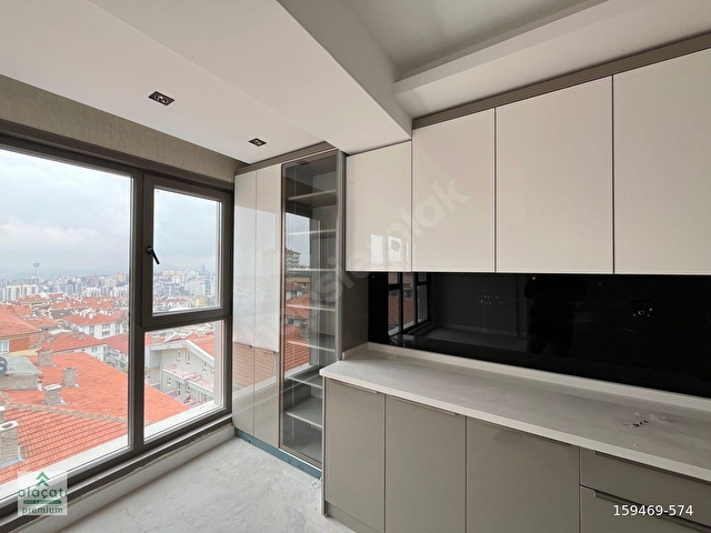 ALAÇATIDAN İLKER CADDESİNDE TERASLI MODERN FIRSAT 3+1 DUBLEKS - Görsel 12