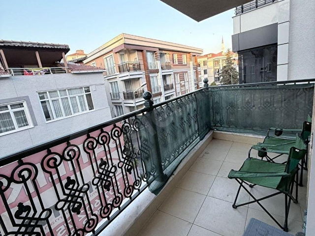 Küçükçekmece Cumhuriyet Mah 2+1 Ebeveyn Banyolu Asansörlü 2.Kat - Görsel 5